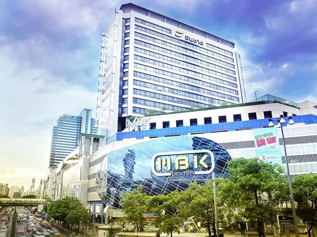 The place where I first heard the national anthem, Bangkok train station